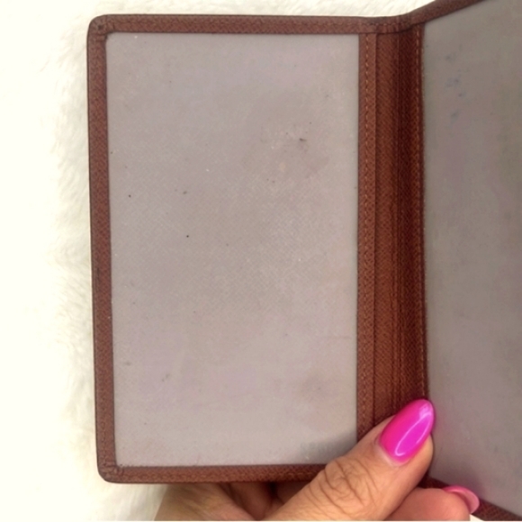 ✨️LOUIS VUITTON TAIGA LEATHER  ID CARD HOLDER - Picture 10 of 15